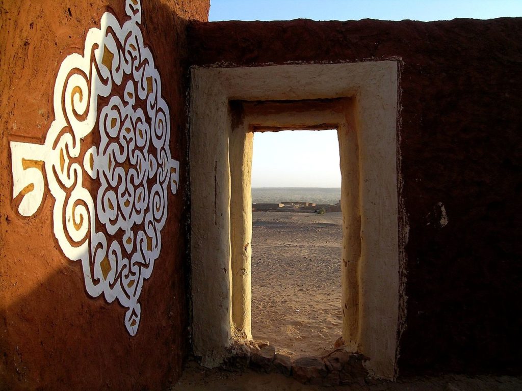 Painted doorway in Oualata